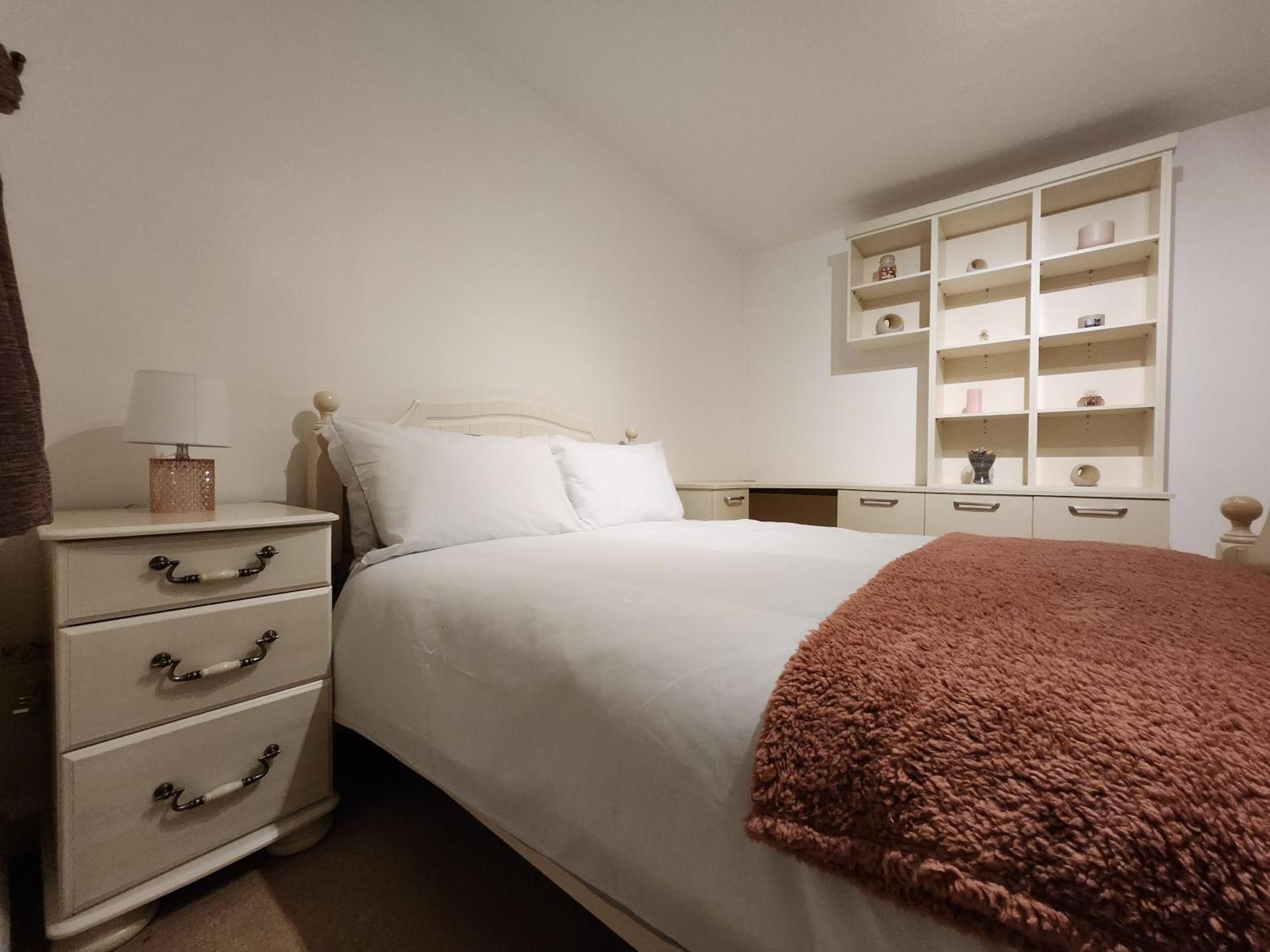 Elmdon House With 4 Spacious Bedrooms To Choose Birmingham Bagian luar foto