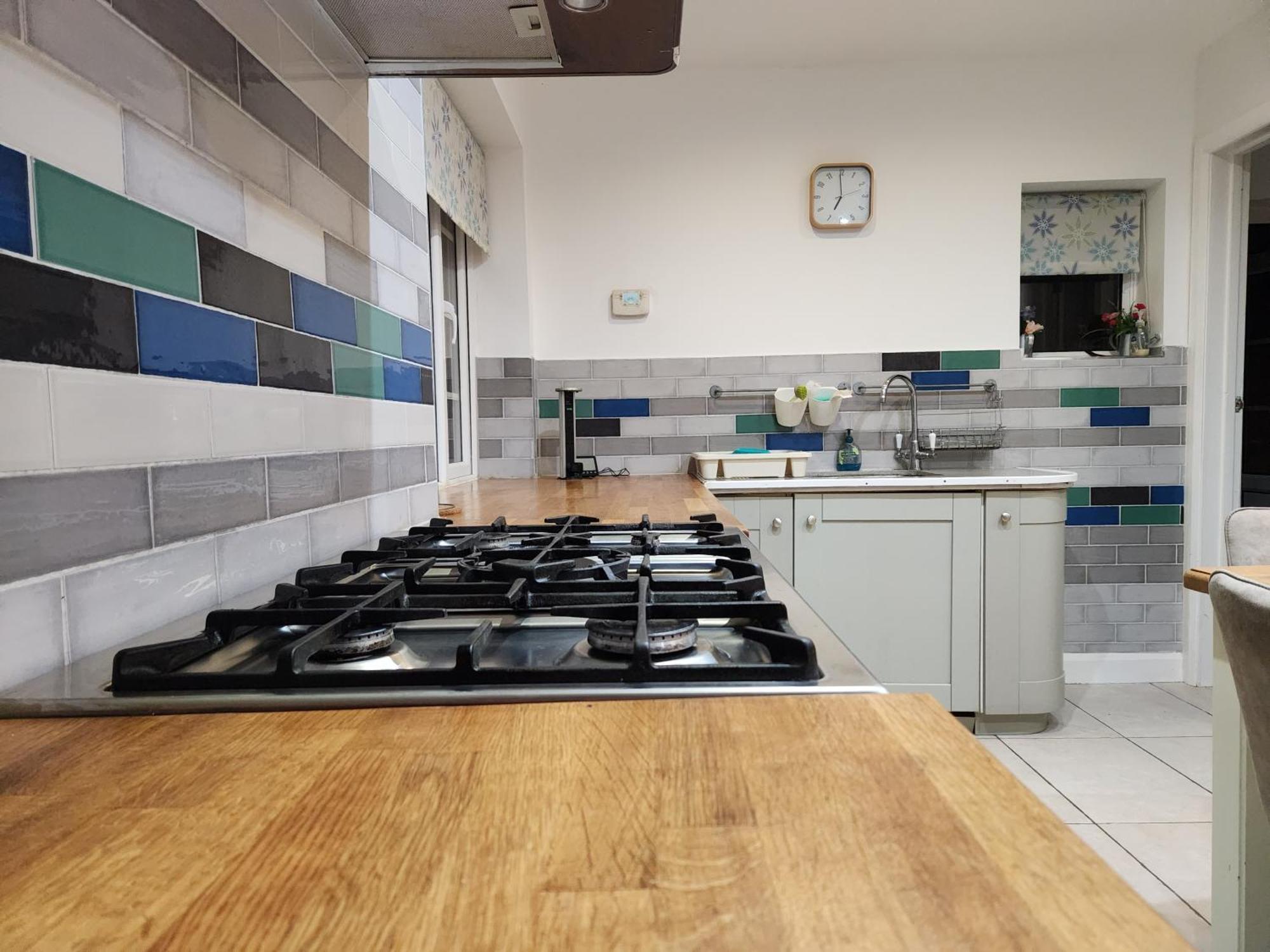 Elmdon House With 4 Spacious Bedrooms To Choose Birmingham Bagian luar foto